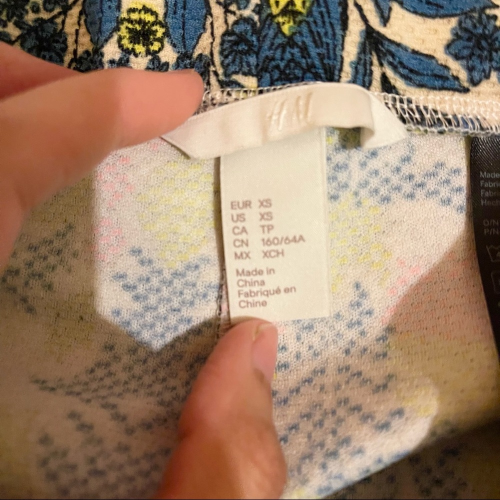 H&M Mini Skirt - Picture 4 of 4